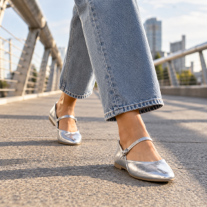 Imagen de Pasarela Urbana Con Zapatos Plateados